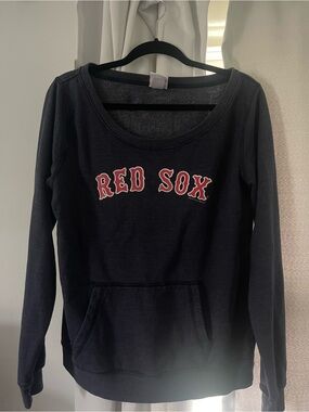 Boston Red Sox licensed Navy Scoop Neck Sweatshirt *vintage*